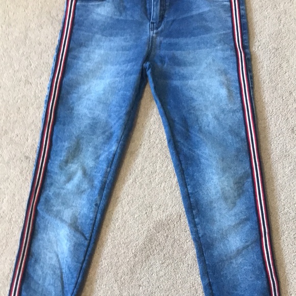 This is very useful for day to day work and school - Picture 3 of 5